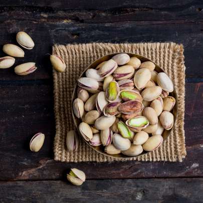 Urbeno Nut Bucket Pista Salted (200gm) Dry Fruits
